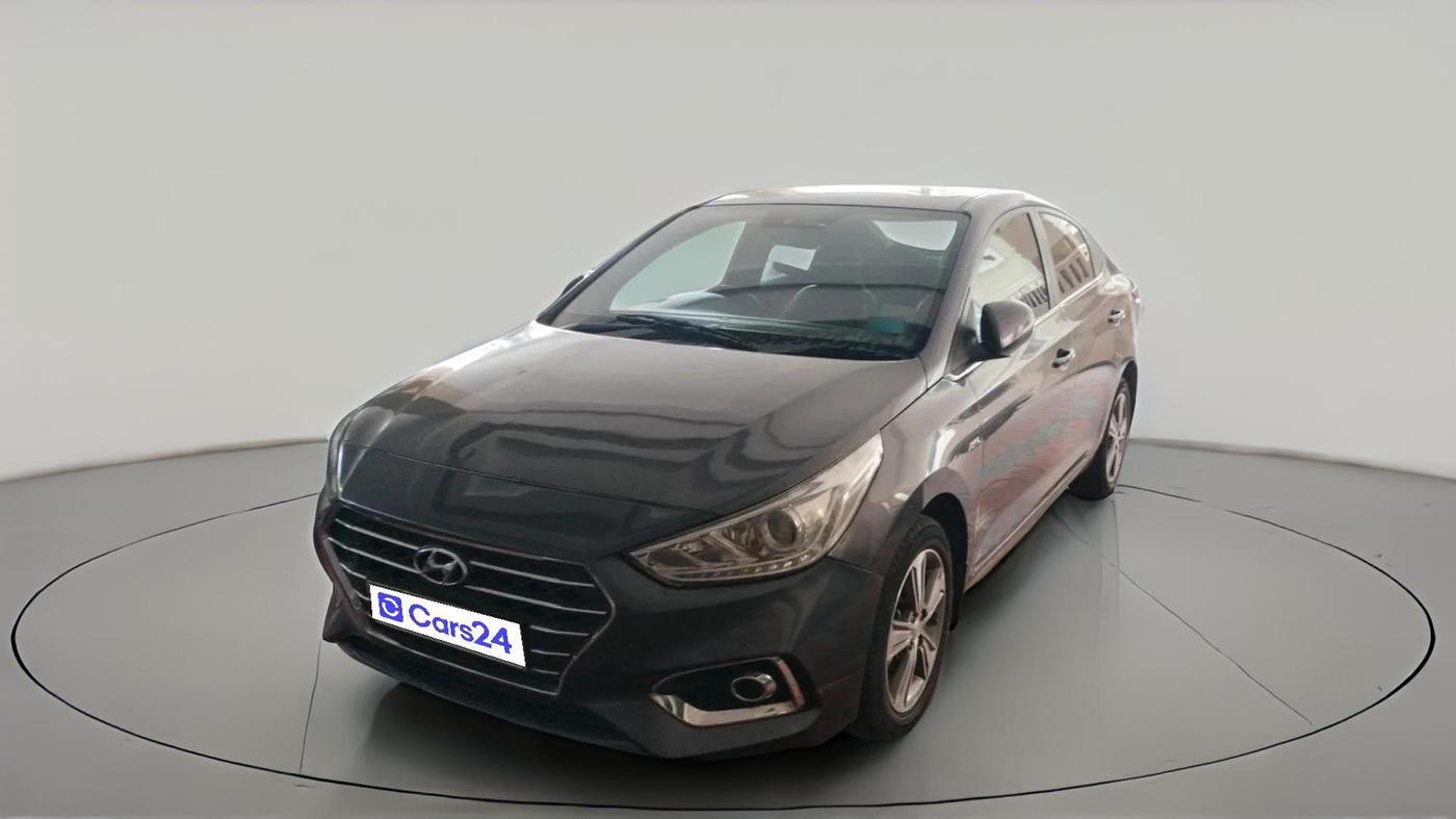 2017 Hyundai Verna 1.6 CRDI SX + AT, Diesel, Automatic, 95,000 km, exterior