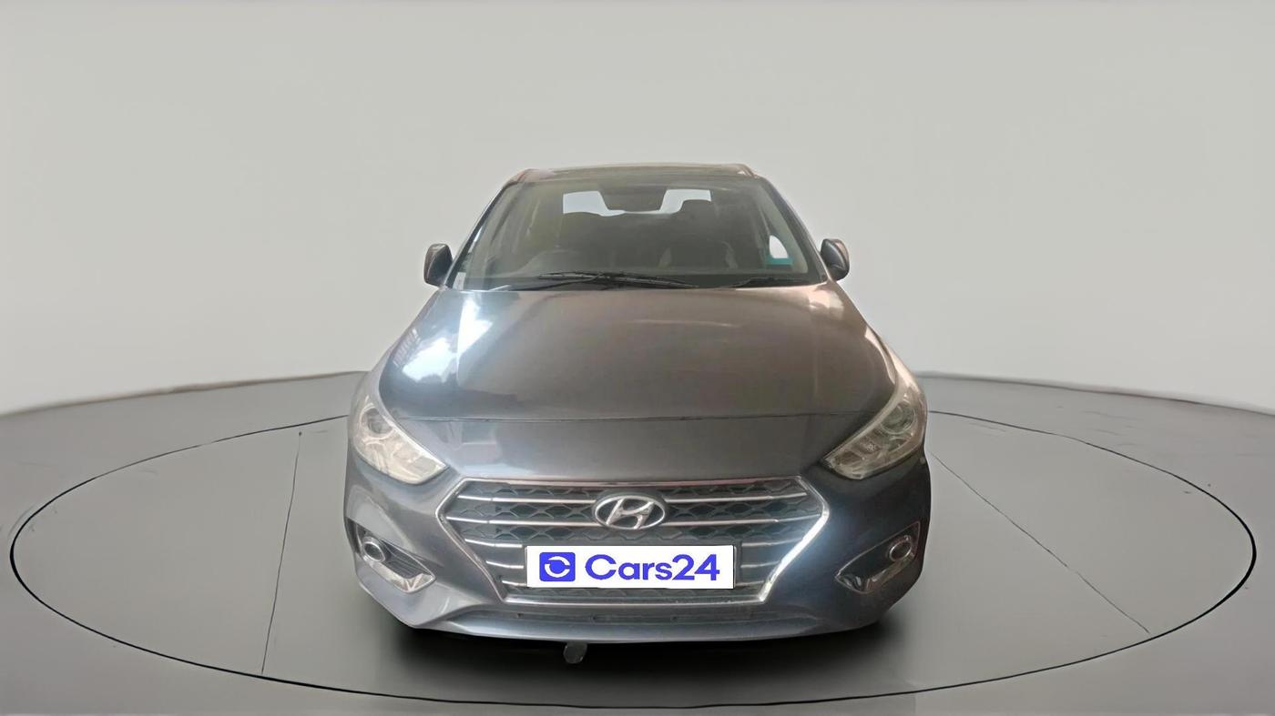 2017 Hyundai Verna 1.6 CRDI SX + AT, Diesel, Automatic, 95,000 km, exterior
