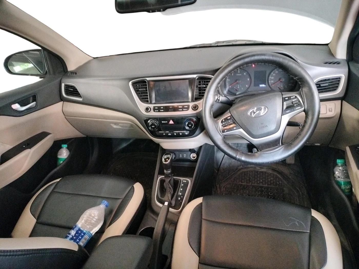 2017 Hyundai Verna 1.6 CRDI SX + AT, Diesel, Automatic, 95,000 km, interior