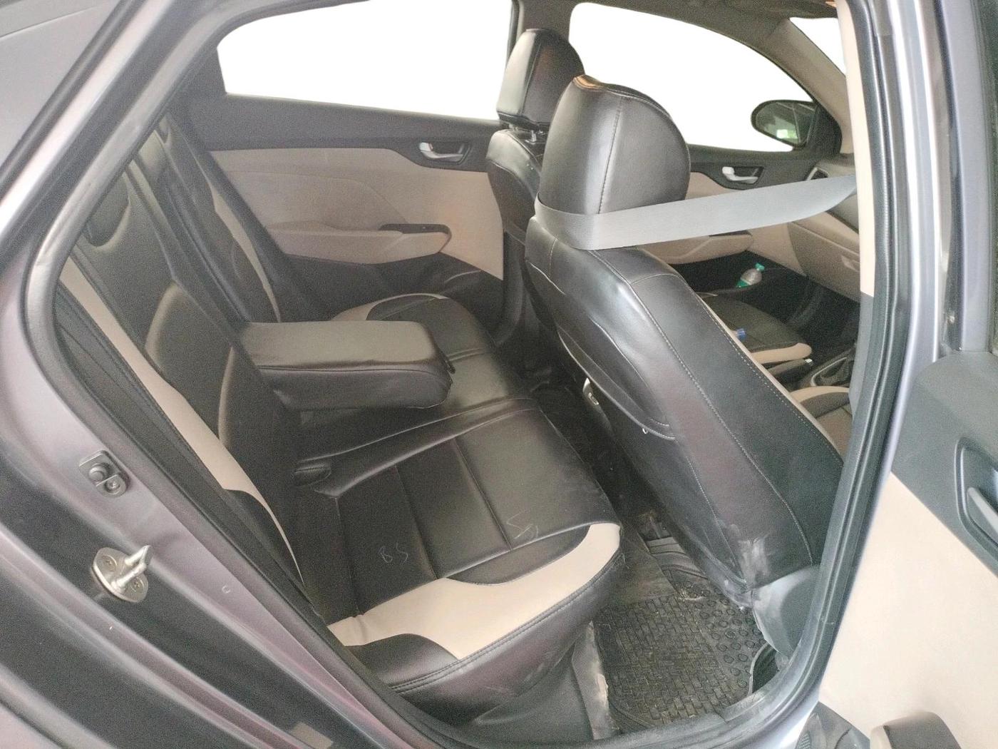 2017 Hyundai Verna 1.6 CRDI SX + AT, Diesel, Automatic, 95,000 km, interior