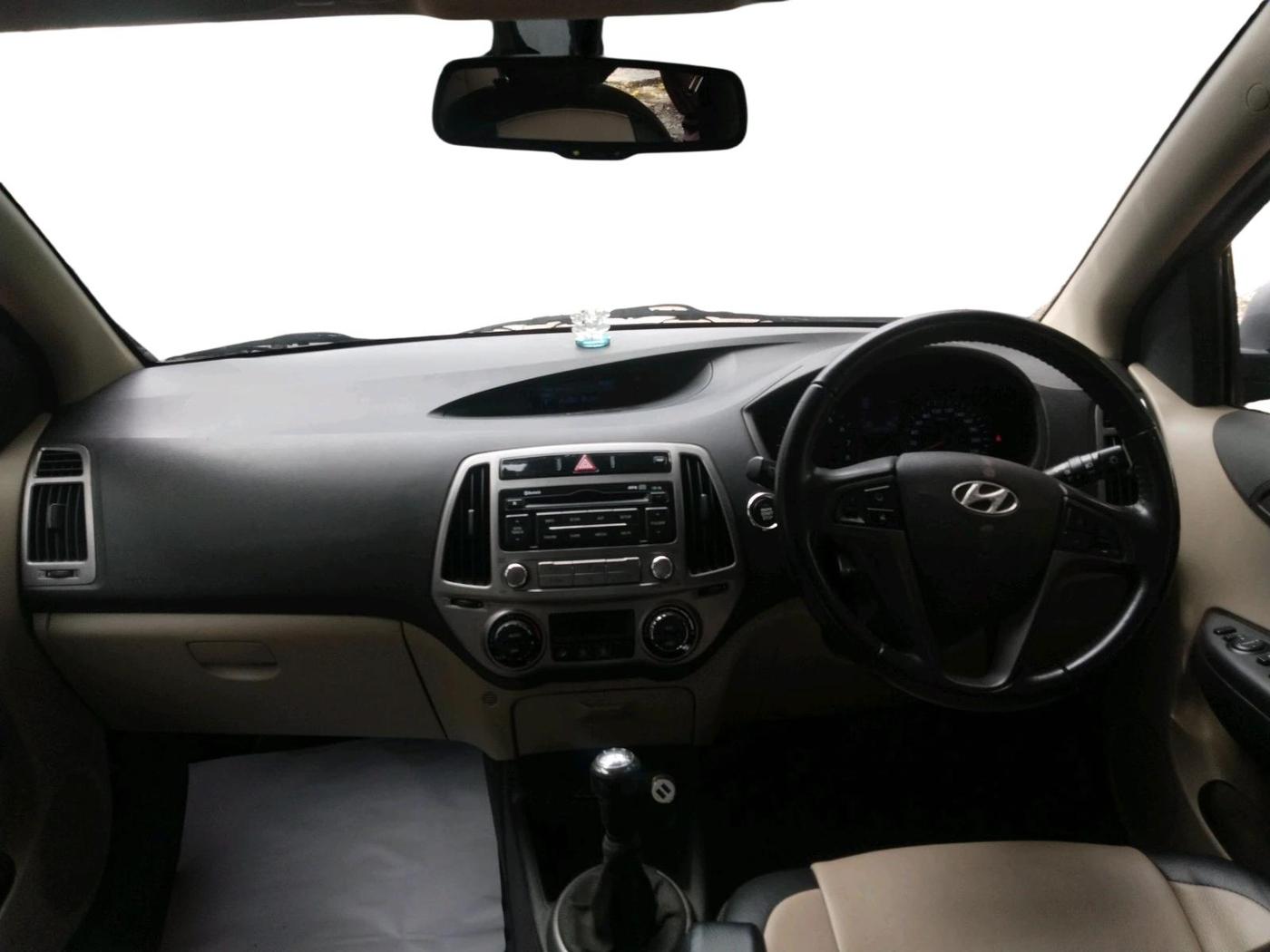 2012 Hyundai i20 ASTA 1.2, Petrol, Manual, 1,01,122 km, interior