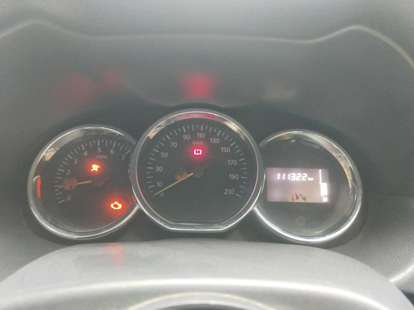 2016 Renault Duster 110 PS RXZ DIESEL, Diesel, Manual, 1,11,322 km, interior