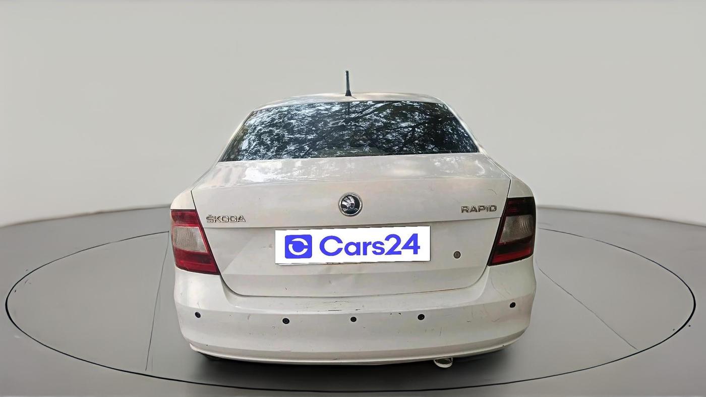 2014 Skoda Rapid ELEGANCE 1.6 TDI CR MT, Diesel, Manual, 2,56,223 km, exterior