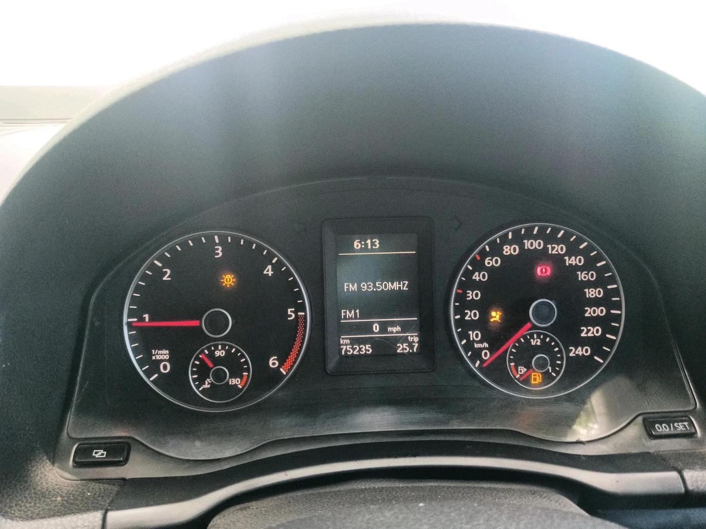2010 Volkswagen Jetta TRENDLINE 1.9 TDI, Diesel, Manual, 75,235 km, interior
