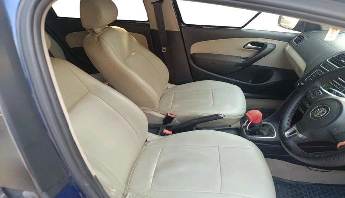 2014 Volkswagen Polo HIGHLINE DIESEL, Diesel, Manual, 1,21,198 km, interior