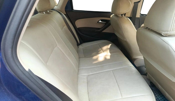 2014 Volkswagen Polo HIGHLINE DIESEL, Diesel, Manual, 1,21,198 km, interior