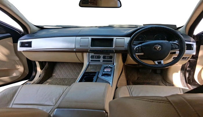 2014 Jaguar XF 2.2 DIESEL, Diesel, Automatic, 1,35,248 km, interior