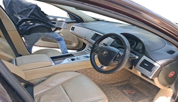 2014 Jaguar XF 2.2 DIESEL, Diesel, Automatic, 1,35,248 km, interior