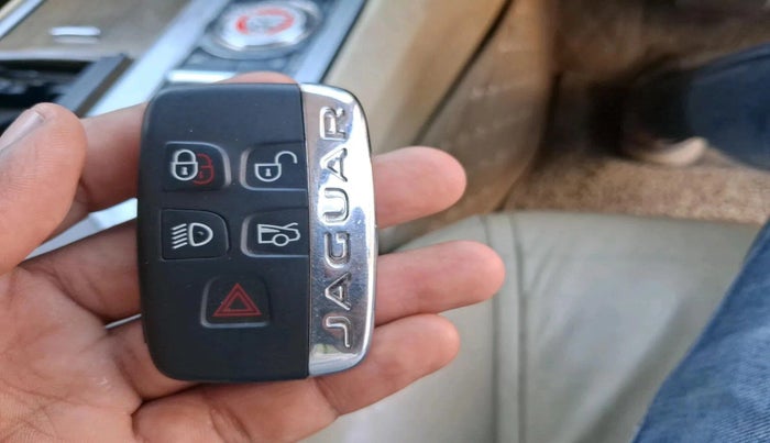 2014 Jaguar XF 2.2 DIESEL, Diesel, Automatic, 1,35,248 km, interior