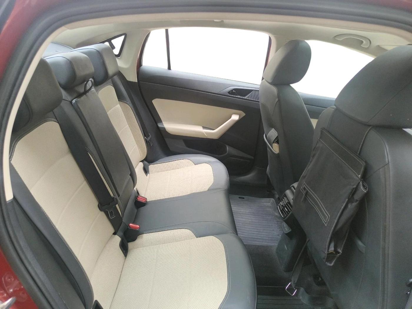 2024 Volkswagen VIRTUS TOPLINE TSI 1.0 AT, Petrol, Automatic, 28,206 km, interior
