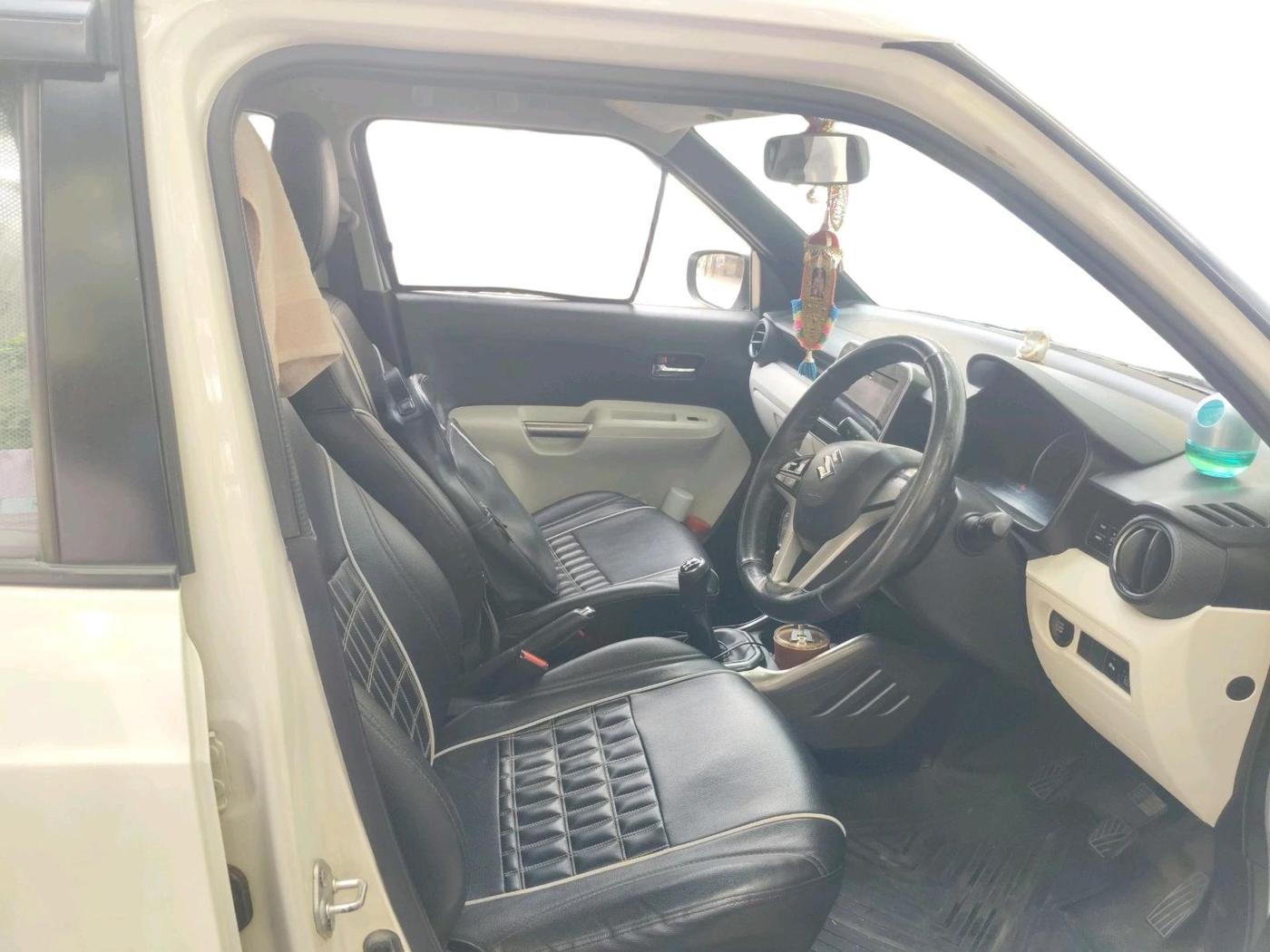 2017 Maruti IGNIS ALPHA 1.2, Petrol, Manual, 66,377 km, interior