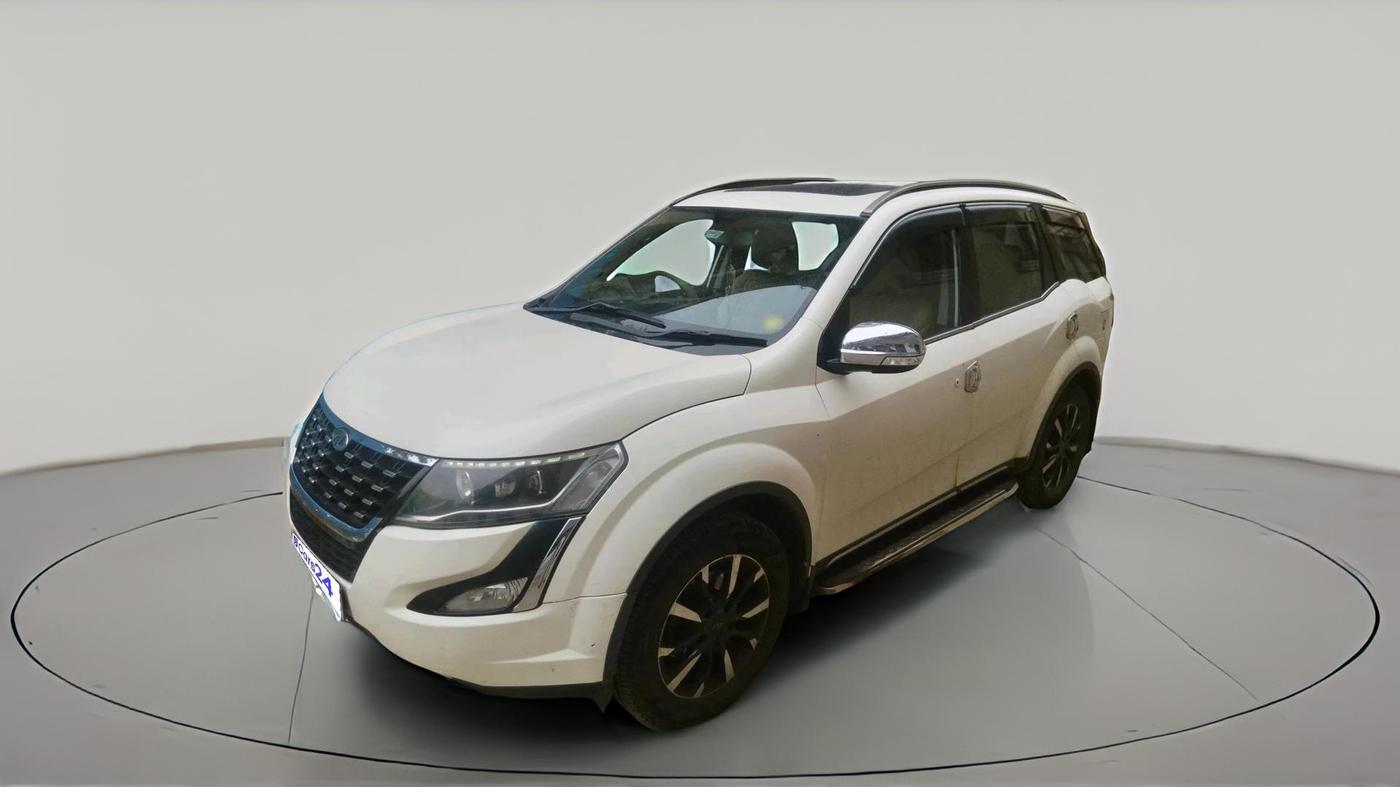 2018 Mahindra XUV500 W11 AT, Diesel, Automatic, 1,78,174 km, exterior