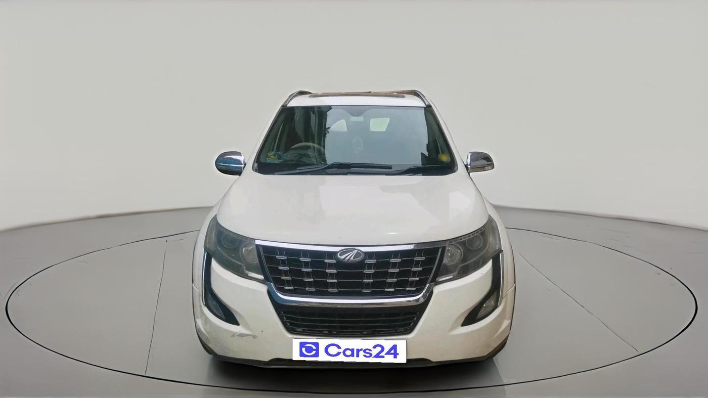 2018 Mahindra XUV500 W11 AT, Diesel, Automatic, 1,78,174 km, exterior
