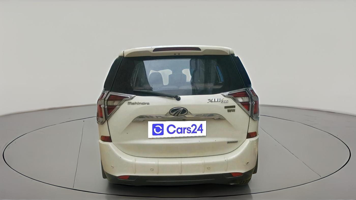 2018 Mahindra XUV500 W11 AT, Diesel, Automatic, 1,78,174 km, exterior