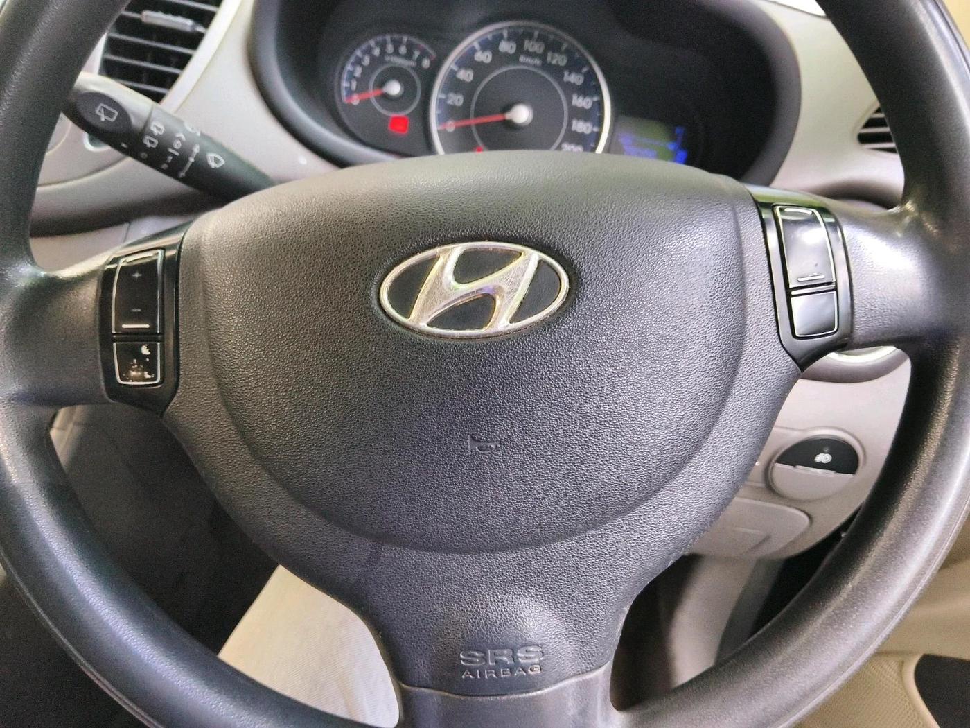 2012 Hyundai i10 SPORTZ 1.2, Petrol, Manual, 79,005 km, interior