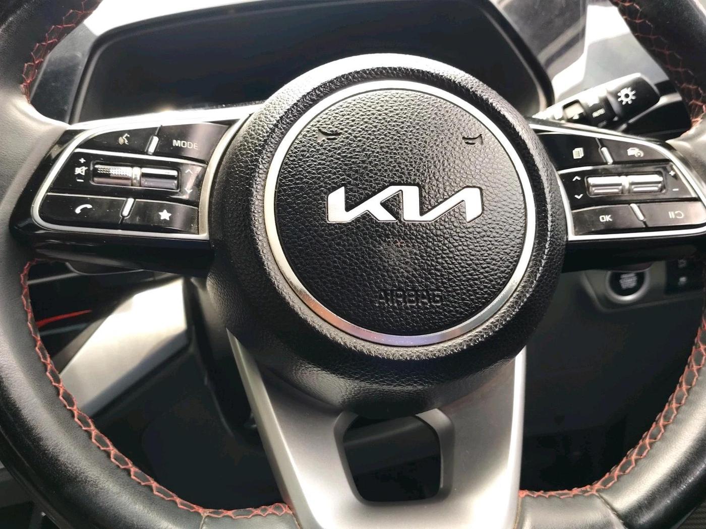 2024 KIA CARENS X Line 1.5 Diesel AT 6 STR, Diesel, Automatic, 1,28,277 km, interior