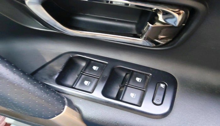 2022 Tata Safari XZA PLUS 6S JET, Diesel, Automatic, 1,02,526 km, interior