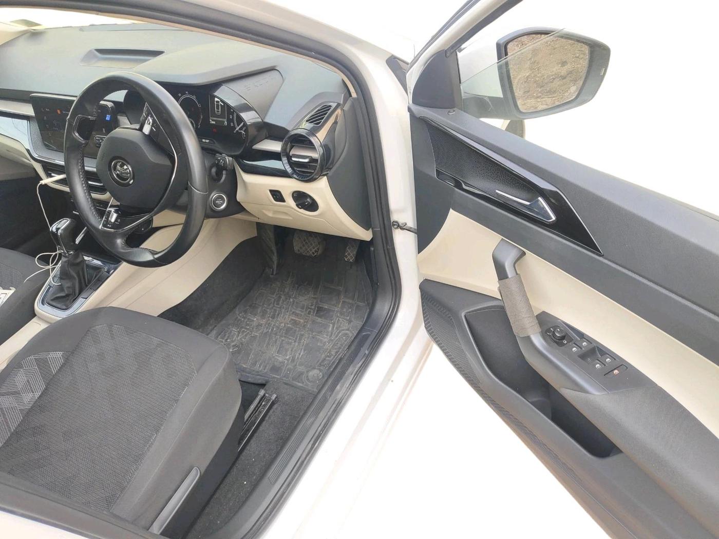 2022 Skoda SLAVIA AMBITION 1.0L TSI AT, Petrol, Automatic, 23,866 km, interior