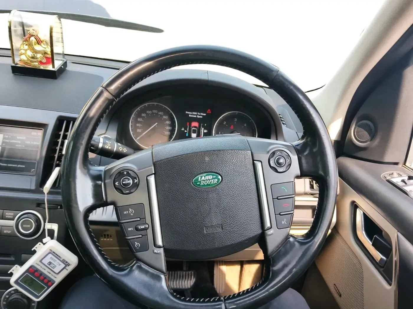 2014 Landrover Freelander 2 TD4 SE, Diesel, Automatic, 1,51,176 km, interior