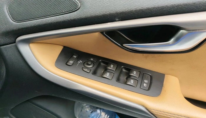 2016 Volvo V40 Cross Country D3, Diesel, Automatic, 86,452 km, interior