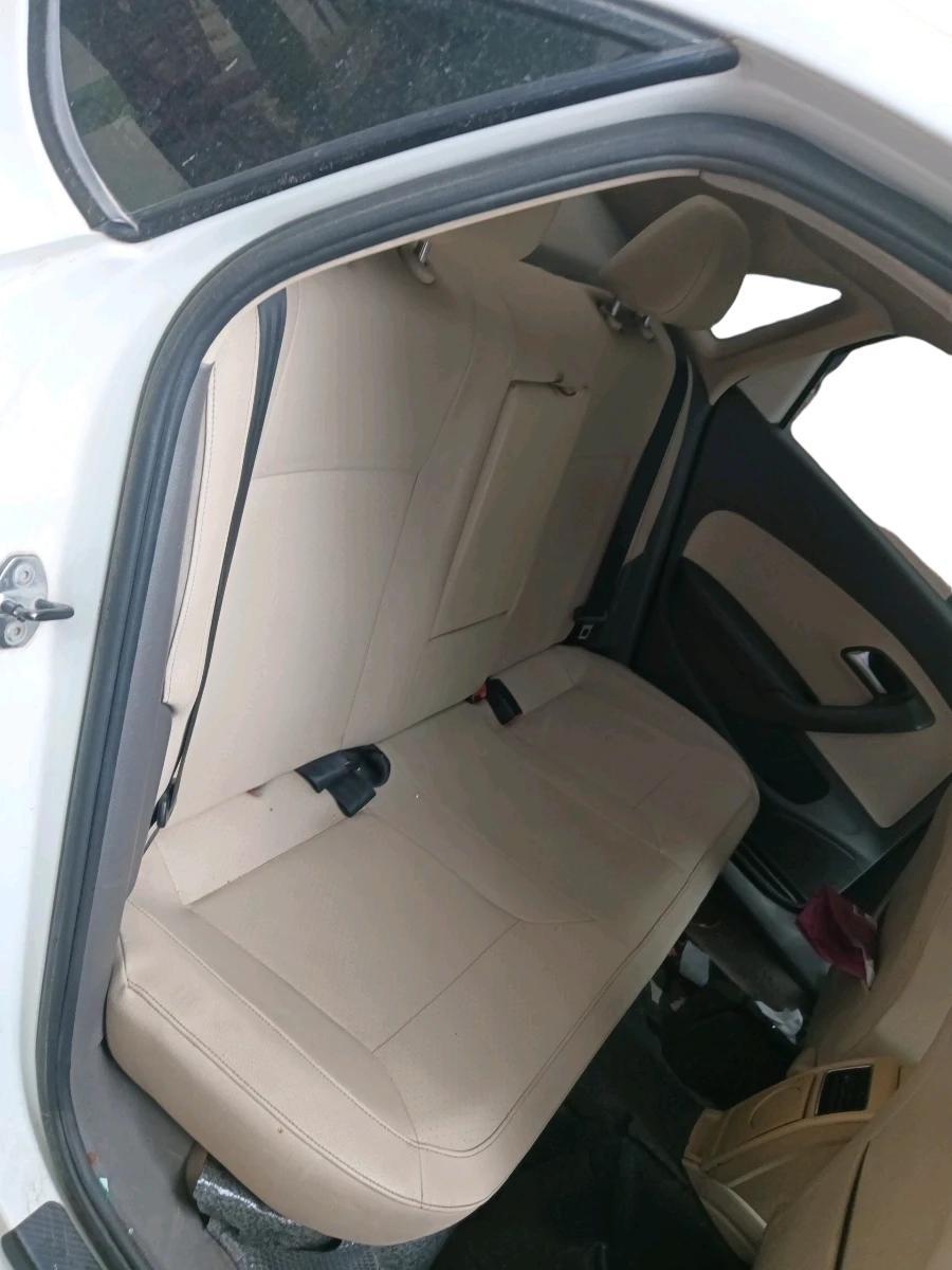 2012 Volkswagen Vento HIGHLINE DIESEL 1.6, Diesel, Manual, 96,401 km, interior
