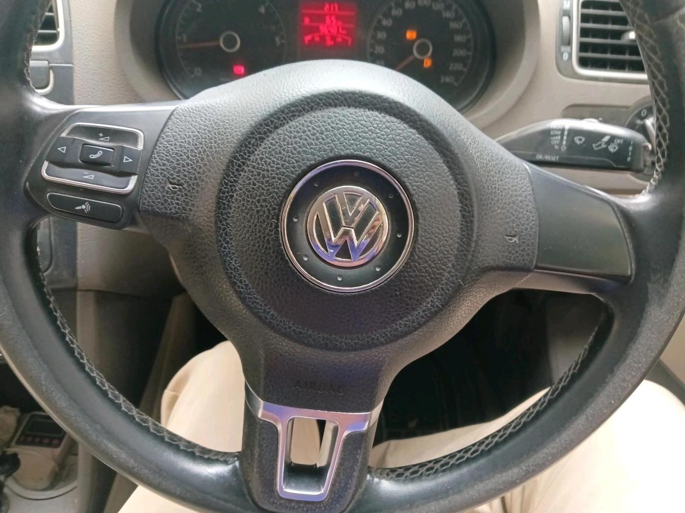 2012 Volkswagen Vento HIGHLINE DIESEL 1.6, Diesel, Manual, 96,401 km, interior