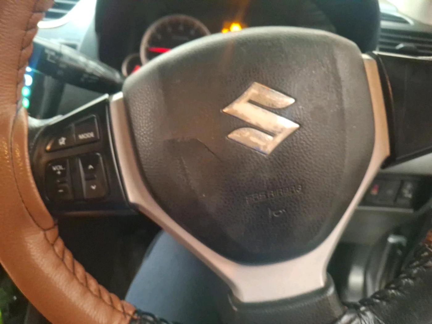 2013 Maruti Swift ZXI, Petrol, Manual, 81,167 km, interior