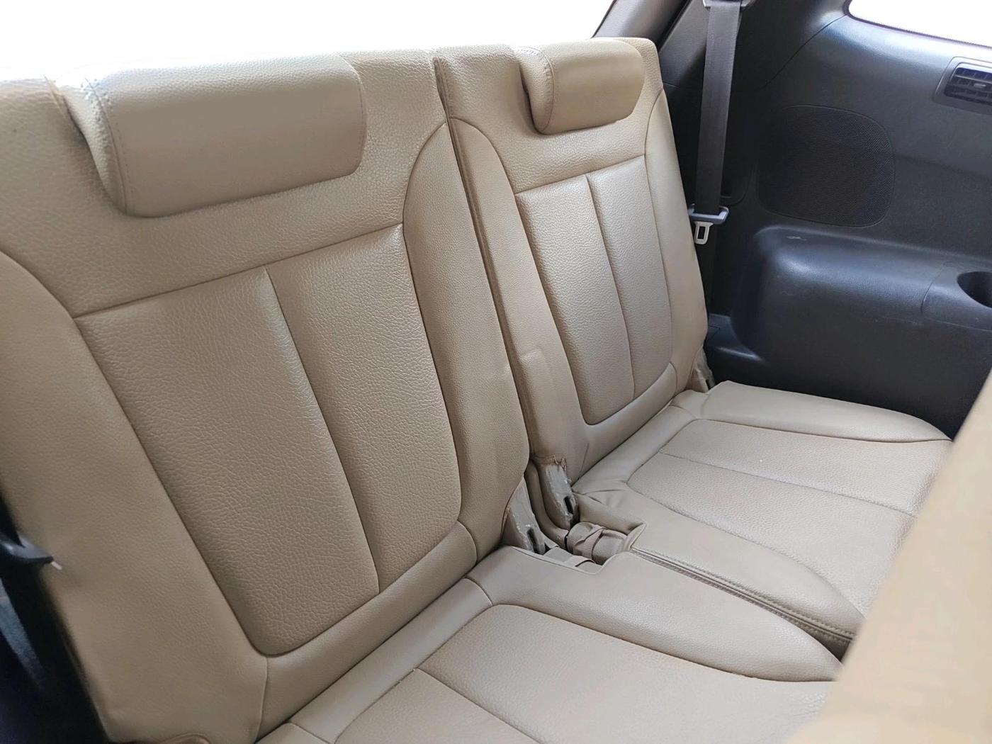 2012 Hyundai Santa Fe 4 WD AT, Diesel, Automatic, 1,97,258 km, interior