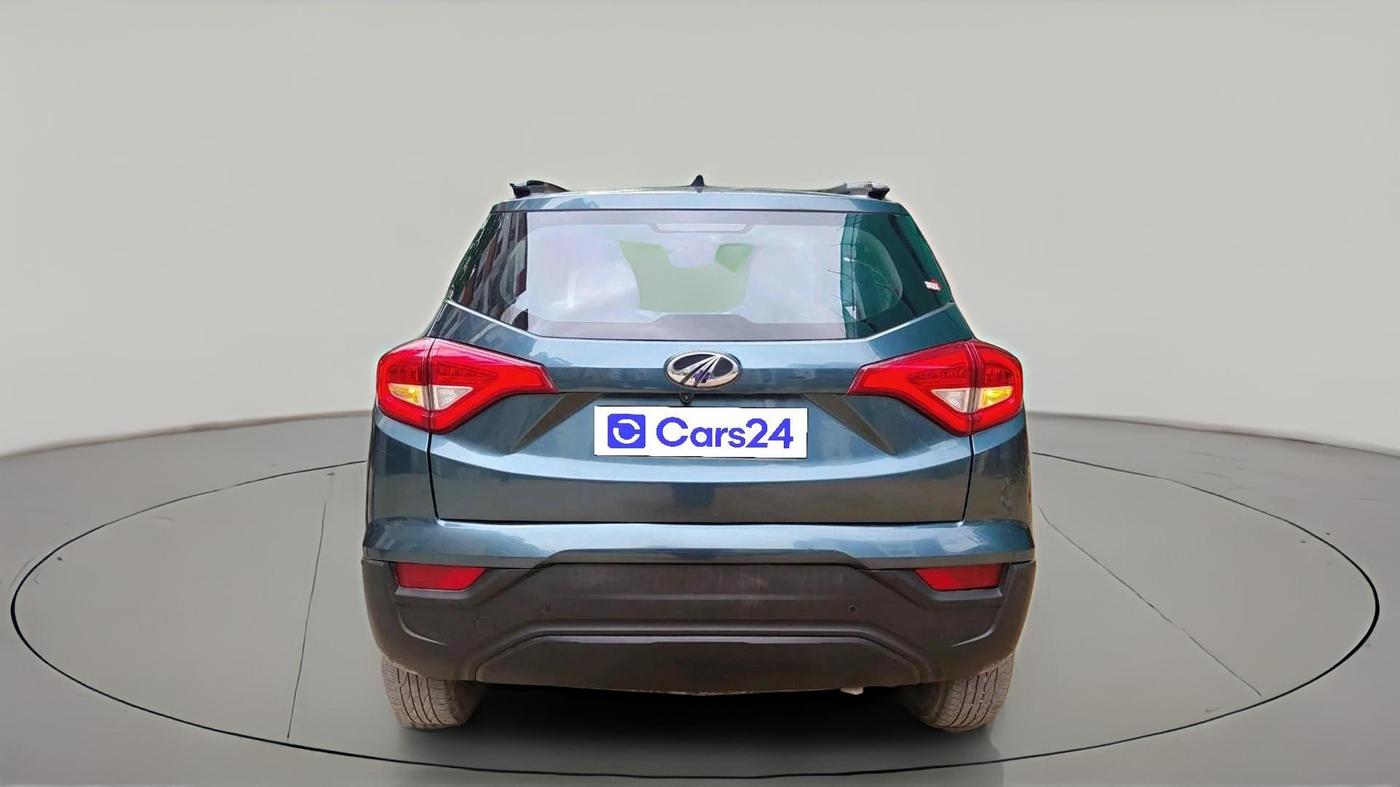 2022 Mahindra XUV300 W6 1.2 PETROL, Petrol, Manual, 87,635 km, exterior