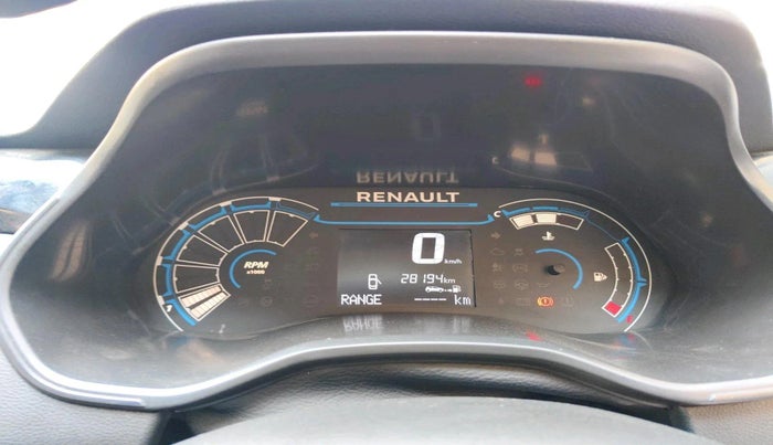 2025 Renault Kiger RXL MT, Petrol, Manual, 28,194 km, interior