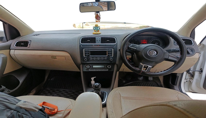 2013 Volkswagen Vento HIGHLINE DIESEL 1.6, Diesel, Manual, 1,82,256 km, interior