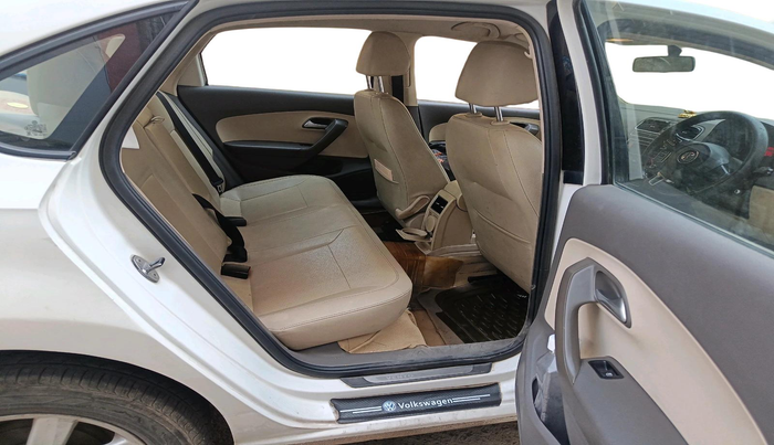2013 Volkswagen Vento HIGHLINE DIESEL 1.6, Diesel, Manual, 1,82,256 km, interior