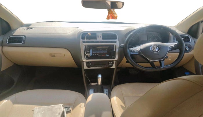 2016 Volkswagen Vento HIGHLINE 1.5 AT, Diesel, Automatic, 1,36,252 km, interior