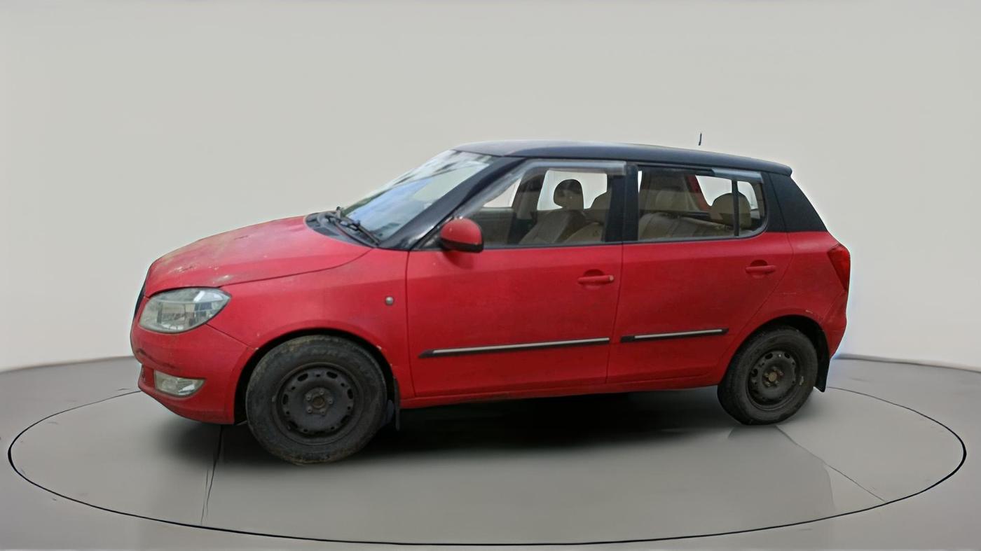 2011 Skoda Fabia AMBIENTE 1.2 MPI, Petrol, Manual, 1,21,541 km, exterior