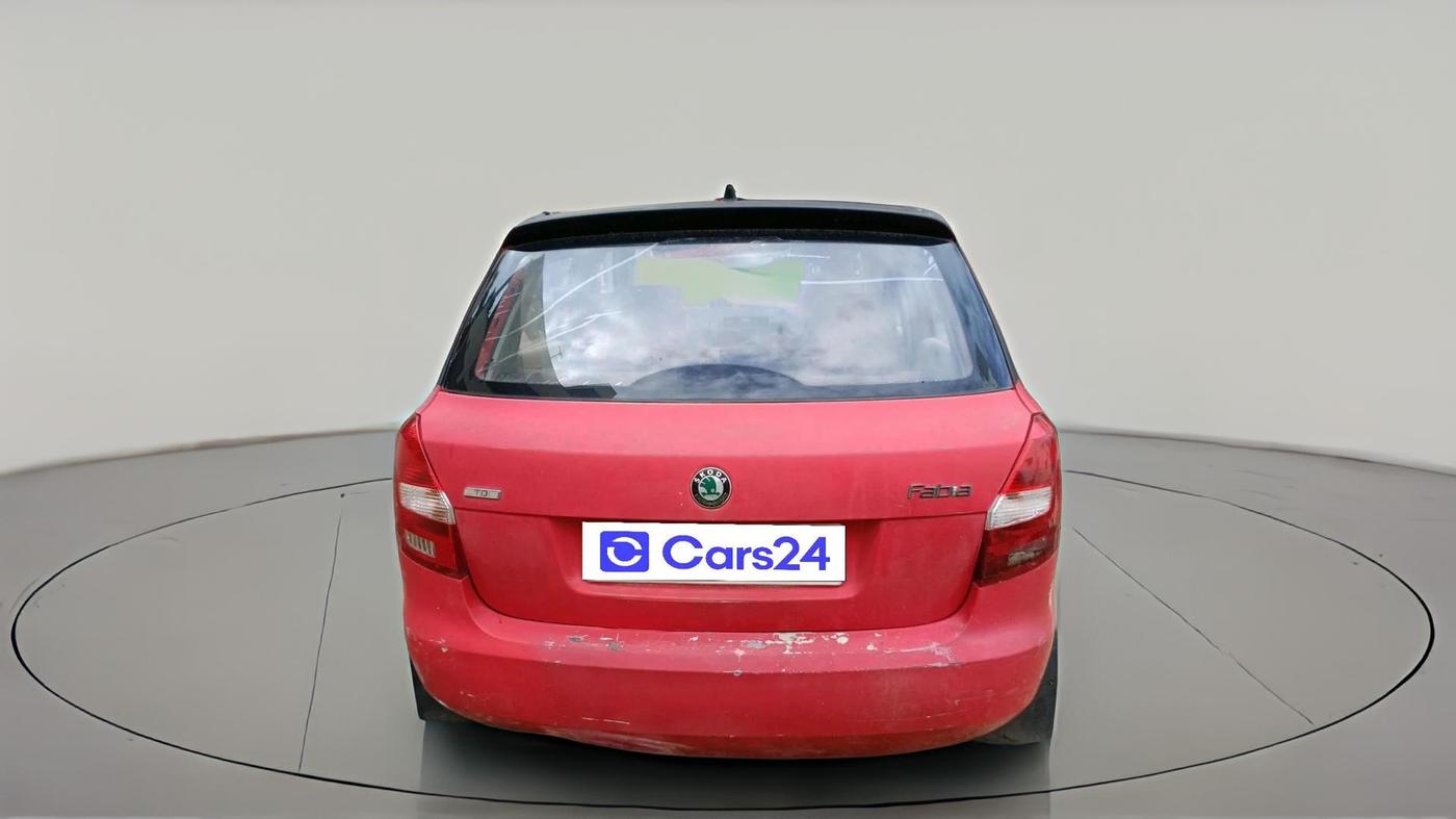 2011 Skoda Fabia AMBIENTE 1.2 MPI, Petrol, Manual, 1,21,541 km, exterior