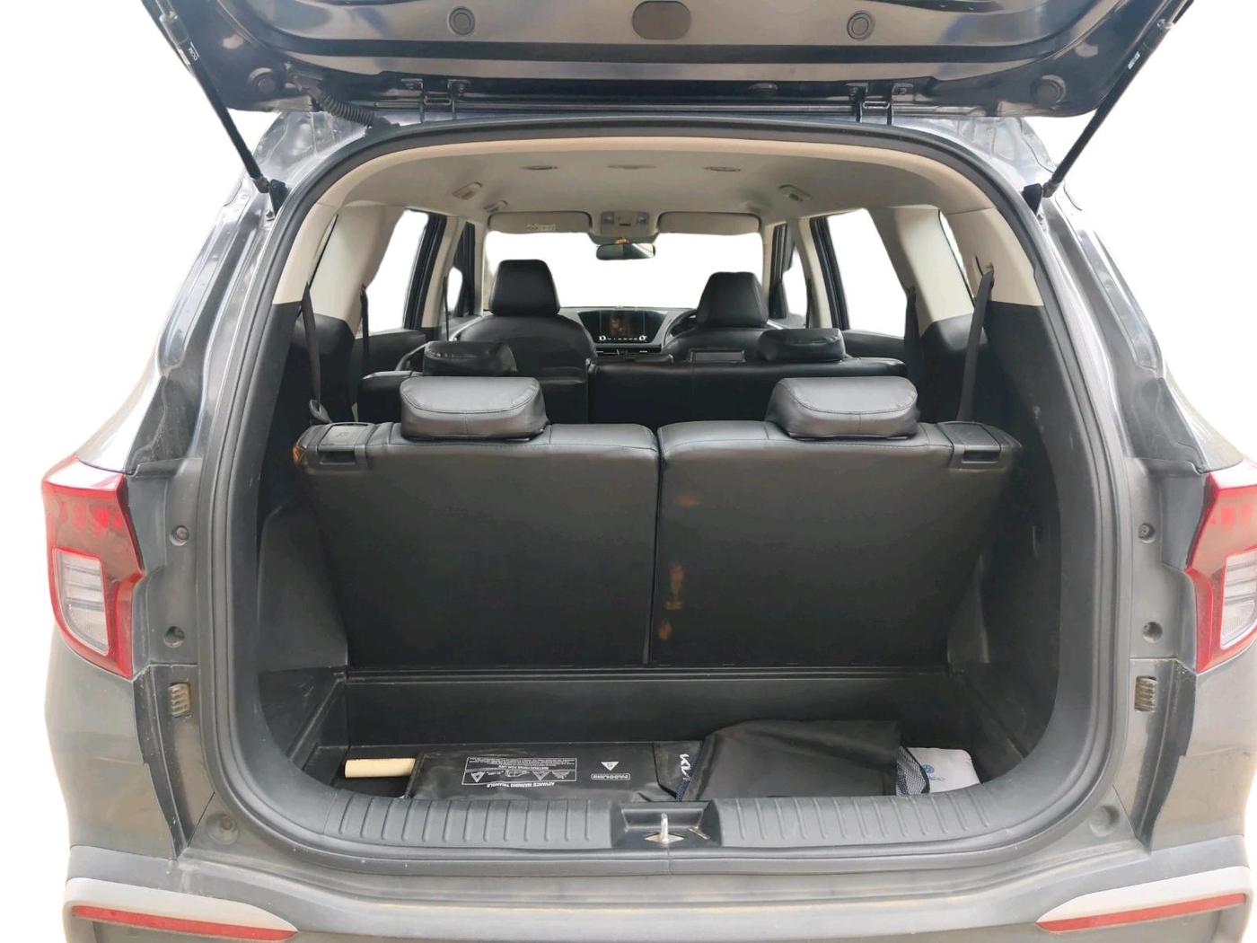 2023 KIA CARENS PRESTIGE 1.5 PETROL 7 STR, Petrol, Manual, 34,904 km, exterior