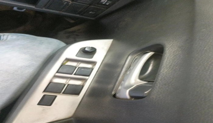 2011 Maruti Wagon R 1.0 VXI, Petrol, Manual, 1,05,255 km, interior