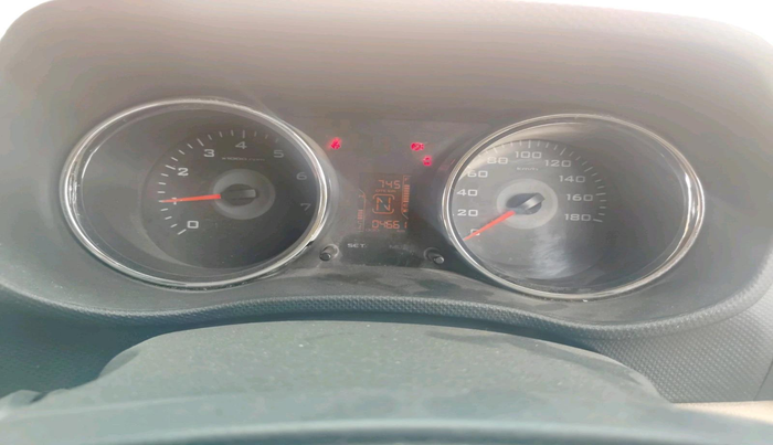 2016 Mahindra TUV300 T8, Diesel, Manual, 4,661 km, interior