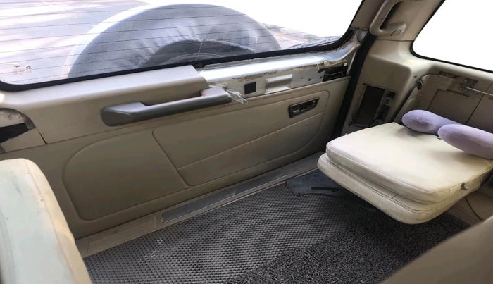 2009 Tata Safari 4X2 EX DICOR 2.2 VTT, Diesel, Manual, 2,58,497 km, interior