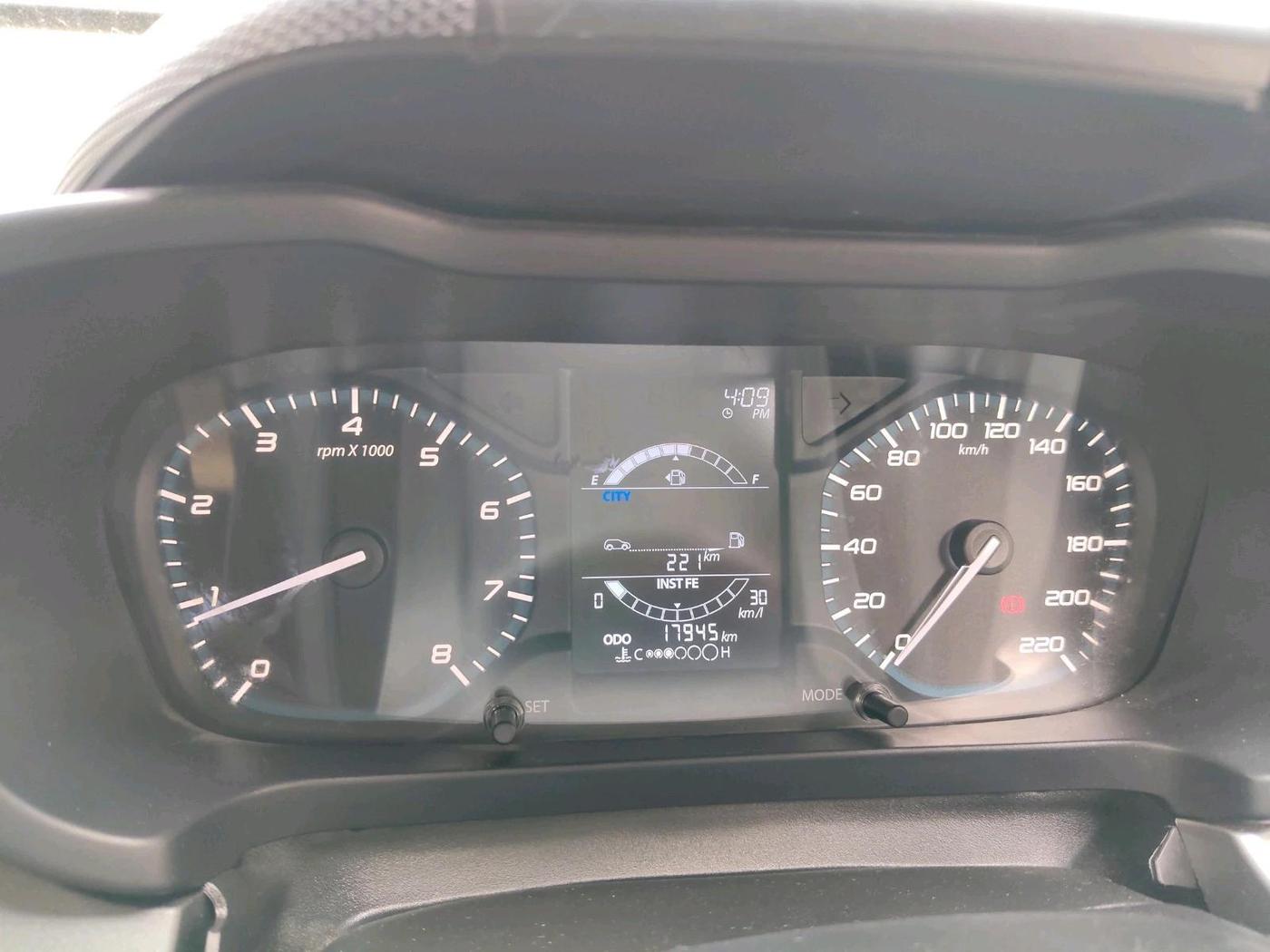 2024 Tata ALTROZ XM PLUS SUNROOF, Petrol, Manual, 17,945 km, interior