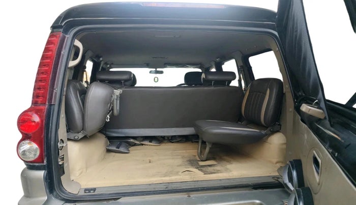 2011 Mahindra Scorpio SLE, Diesel, Manual, 1,34,195 km, exterior