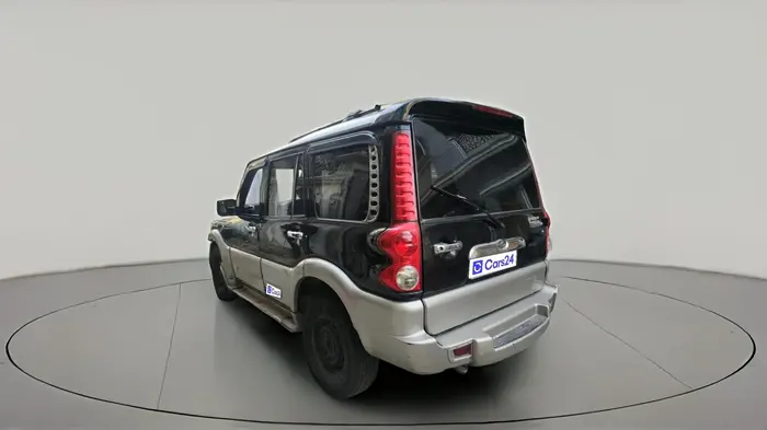 2011 Mahindra Scorpio SLE, Diesel, Manual, 1,34,195 km, exterior