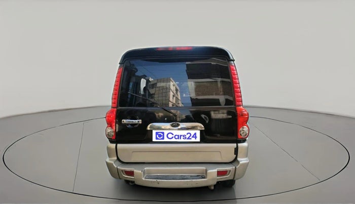 2011 Mahindra Scorpio SLE, Diesel, Manual, 1,34,195 km, exterior