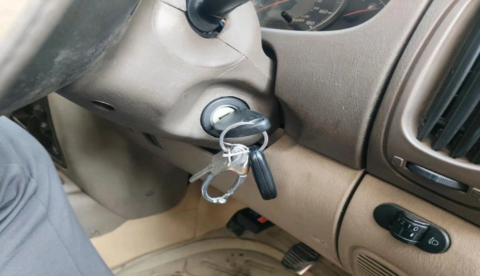 2011 Mahindra Scorpio SLE, Diesel, Manual, 1,34,195 km, interior