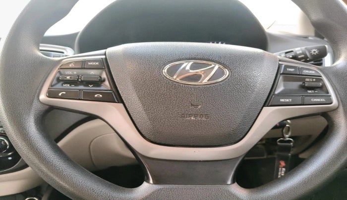 2018 Hyundai Verna 1.6 VTVT SX, Petrol, Manual, 30,204 km, interior