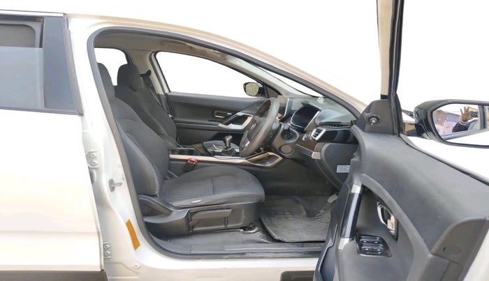 2022 Tata Harrier XT 2.0L KRYOTEC, Diesel, Manual, 1,31,314 km, interior