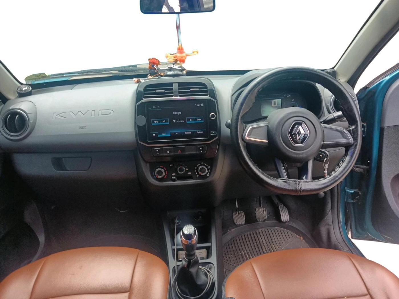 2021 Renault Kwid RXT 1.0 (O), Petrol, Manual, 59,199 km, interior