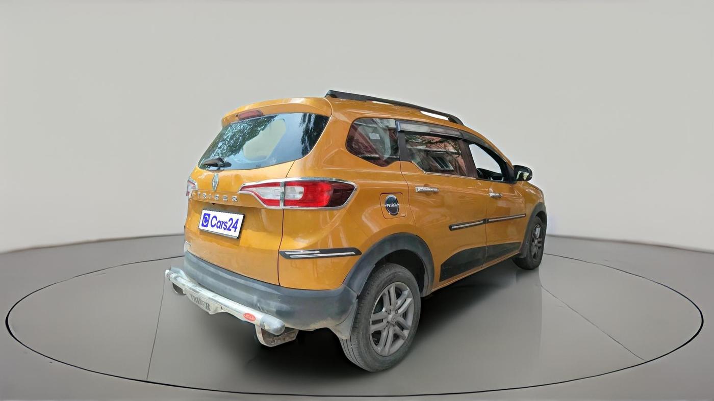 2022 Renault TRIBER RXZ AMT, Petrol, Automatic, 76,397 km, exterior