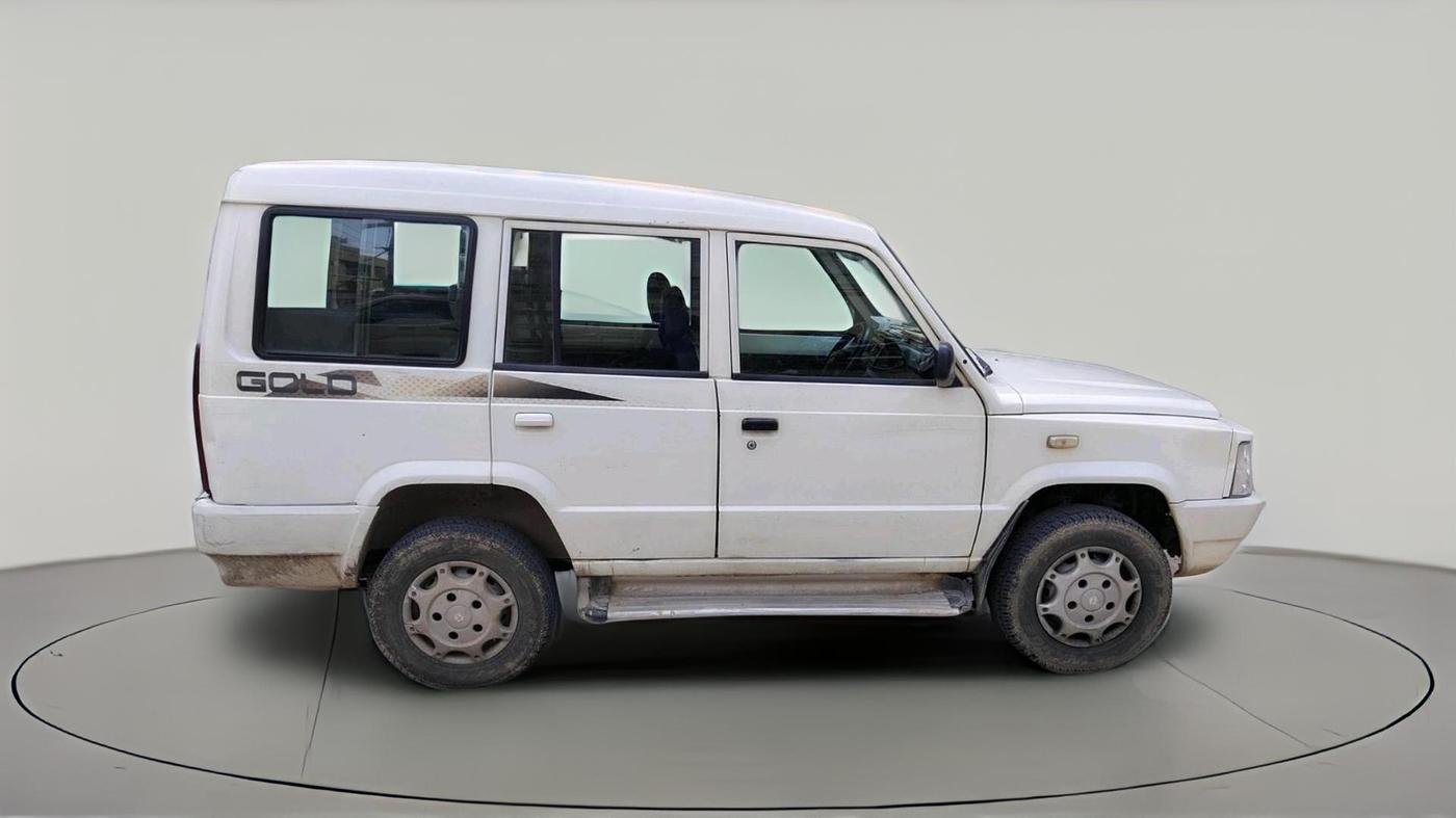 2018 Tata Sumo Gold EX, Diesel, Manual, 2,41,437 km, exterior