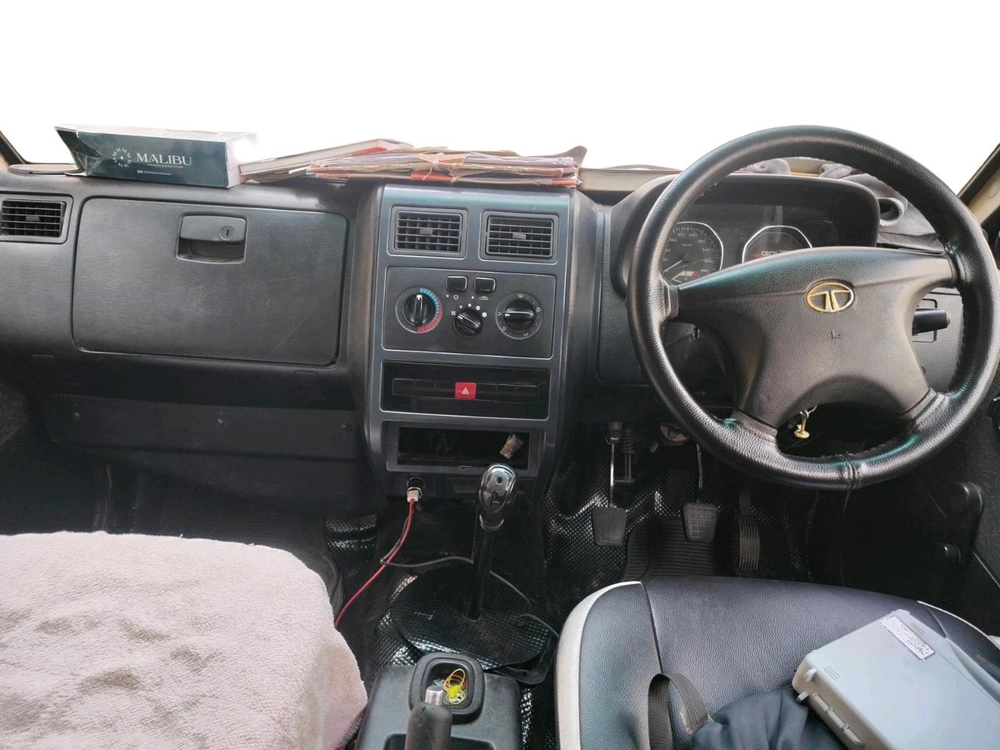2018 Tata Sumo Gold EX, Diesel, Manual, 2,41,437 km, interior